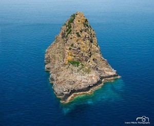 جزيرة جابوكا “الجزيرة المغناطيسية”