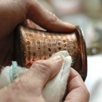 بالصور طرق تنظيف النحاس لإستعادة لمعانه وكأنه جديد