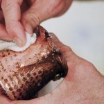 بالصور طرق تنظيف النحاس لإستعادة لمعانه وكأنه جديد