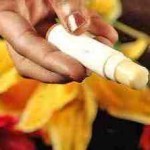 طريقة عمل زبدة الكاكاو في البيت لترطيب الشفاه طريقة عمل زبدة الكاكاو في البيت لترطيب الشفاه