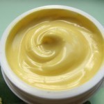 بالصور طريقة عمل كريم لعلاج جفاف و تشقق القدمين