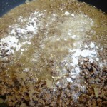 عمل الجلاش باللحمة المفرومة بالصور