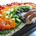 بالصور طريقة عمل بيتزا قوس قزح