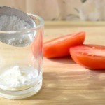 تشقير شعر الوجه بالطماطم والدقيق