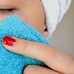 تشقير شعر الوجه بالطماطم والدقيق