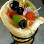 بالخطوات طريقة عمل البيتزا الكونو بالصور