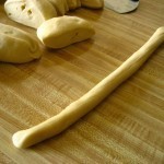 وصفة مخبوزات على شكل كونو بالصور بحشو السجق