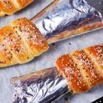 وصفة مخبوزات على شكل كونو بالصور بحشو السجق