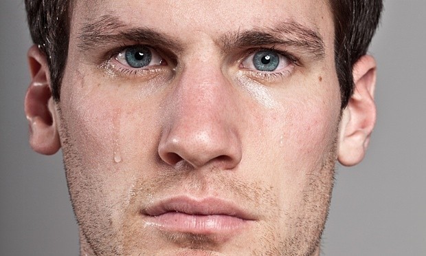 أسرار عن بكاء الرجل / متى يبكى الرجل؟ أسرار عن بكاء الرجل / متى يبكى الرجل؟