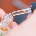 تقشير الشفاه بمقشر من صنع يديك