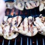 عمل أفخاذ الدجاج المشوية بالصور