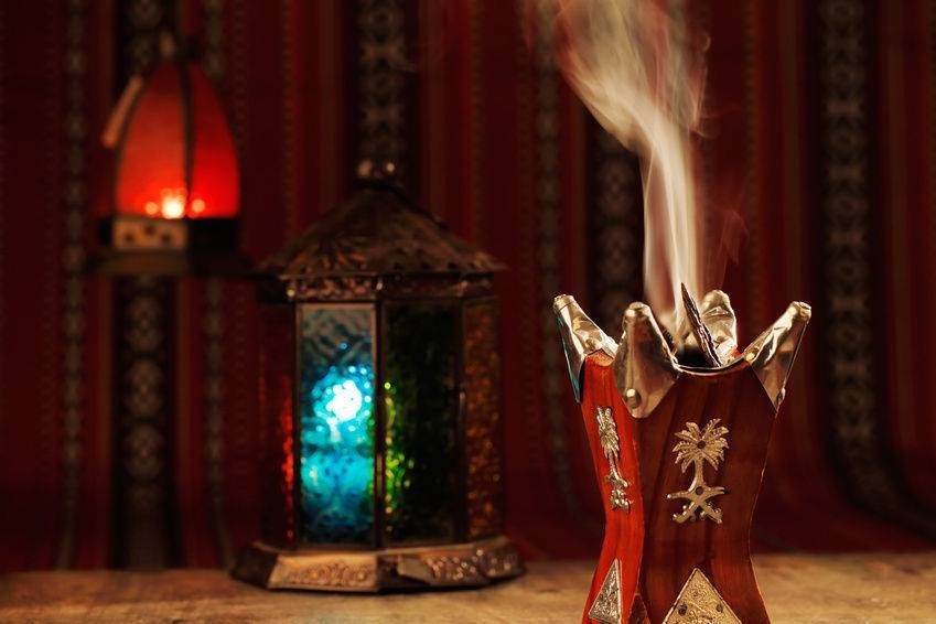 فوائد العود الأصلي يجعلك تسخدم هذا البخور دائما فوائد العود الأصلي يجعلك تسخدم هذا البخور دائما