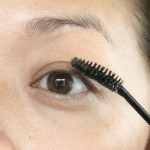 تكثيف الرموش بعمل سيروم طبيعي في البيت