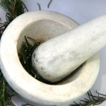 طريقة عمل العطور في المنزل بالصور ٥ طرق متنوعة ذات رائحة جذابة