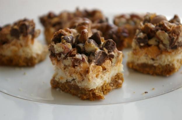 حلوى الطبقات بجوز الهند و الزنجبيل بالصور