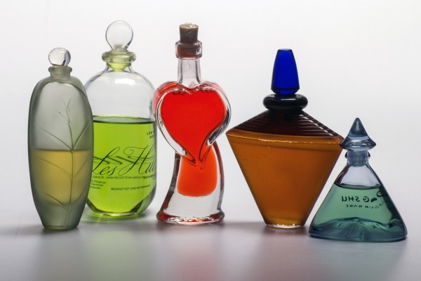 كيف تفرق بين العطر الأصلي والعطر التقليد؟ كيف تفرق بين العطر الأصلي والعطر التقليد؟