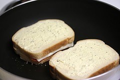 طريقة عمل كلوب ساندويتش لذيذ بالصور