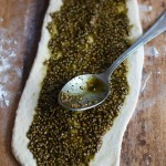 طريقة عمل مناقيش الزعتر اللبنانية بالصور