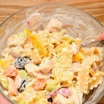 ٣ وصفات مختلفة لتحضير سلطة الفراخ بالصور