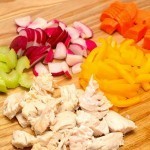 ٣ وصفات مختلفة لتحضير سلطة الفراخ بالصور