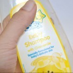 طرق بسيطة تساعد في إزالة مكياج العين