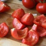 طريقة عمل صلصة البيتزا وتخزينها بالصور