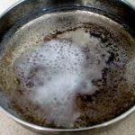 تنظيف الأواني المحروقة بسرعة 22 طريقة سهلة