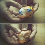 طرق تلوين البيض بقشر البصل بالصور