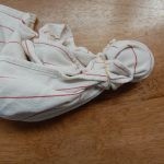 طرق تلوين البيض بقشر البصل بالصور