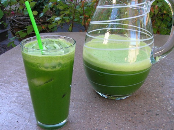 علاج الإنتفاخ مع ٢٠ مشروب صحي فعال ومُجرب