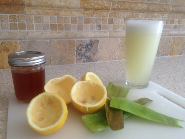 تنظيف الوجه بخلطة تونر الصبار وعصير الليمون