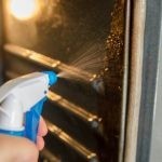 تنظيف الفرن بالصور