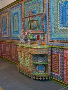 صناعة الفنون من القمامة