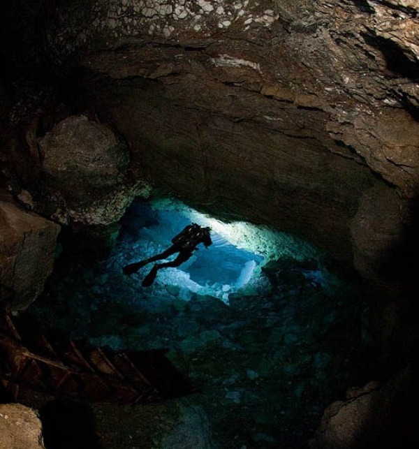 كهف أوردا أطول كهف تحت الماء في العالم