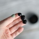 فوائد وأضرار ماسك الفحم وطرق تحضريه في البيت