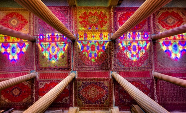 مسجد قوس قزح في إيران تحفة معمارية مسجد قوس قزح في إيران تحفة معمارية