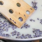 ايس كريم ستيك بالفراولة و اللافندر