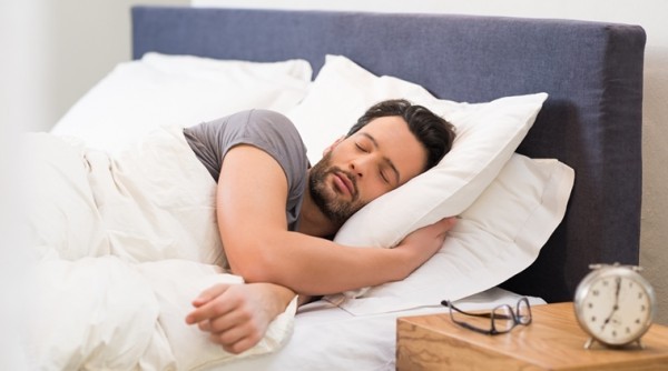 أسباب النوم المتقطع وعلاجه أسباب النوم المتقطع وعلاجه