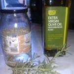 كيفية تقوية الشعر بزيت أكليل الجبل