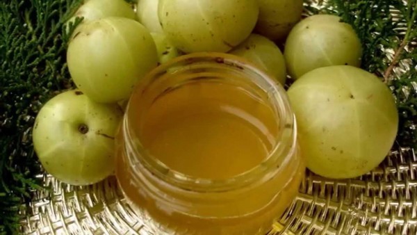 فوائد زيت الأملج للشعر والبشرة