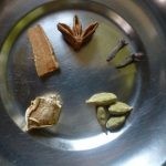 عمل مربي الطماطم بالصور