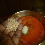 عمل مربي الطماطم بالصور