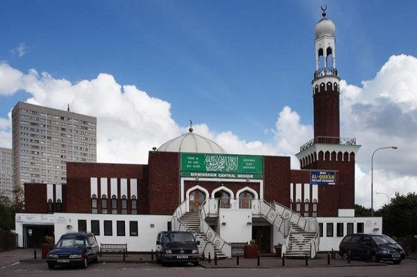 كاميرات خاصة لجدولة الصلاة للمسلمين في بريطانيا كاميرات خاصة لجدولة الصلاة للمسلمين في بريطانيا