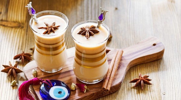 طريقة عمل شاي الكرك بالصور