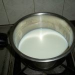 طريقة عمل شاي الكرك بالصور