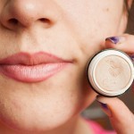 كيف تقومي بوضع الروج بألوان قوس قزح