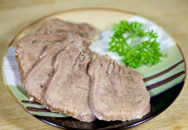 طريقة عمل اللسان البقري المطبوخ بالصور