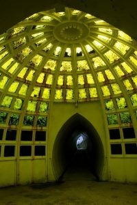 قاعة أثرية فخمة تحت المياه في بيرني مادوف الفيكتوري