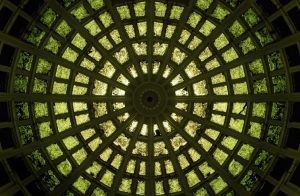 قاعة أثرية فخمة تحت المياه في بيرني مادوف الفيكتوري