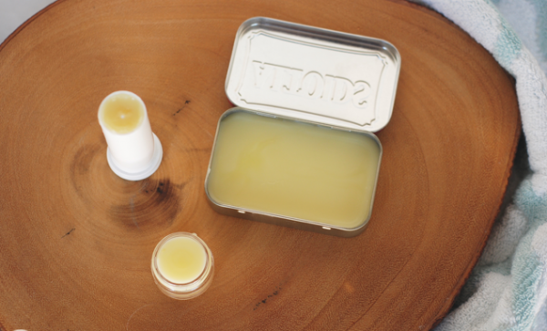 ترطيب الشفاه ببسلم العسل ” طريقة عمله “